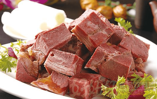 欲钱看狗肉挂羊头的店打一生肖全面释义、详细解答解释落实